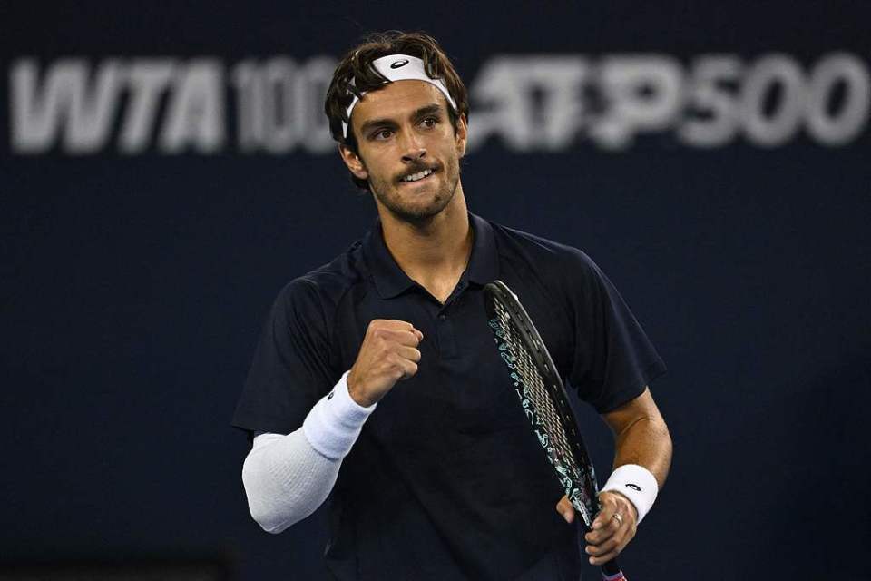 num, 比赛中 num, 比赛中